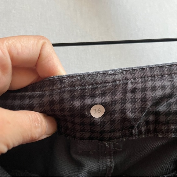 Lululemon Athletica Men’s Cadence Short Sz 36 - Picture 6 of 10